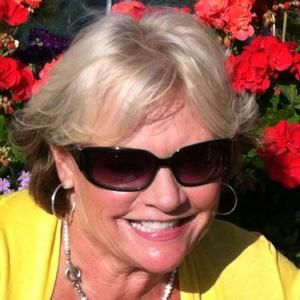 Meet your Posher, Genevieve